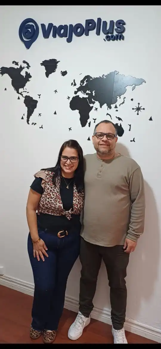 César y Zaymar - Fundadores de ViajoPlus